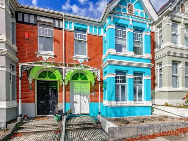 Cottage for sale in Mount Wise