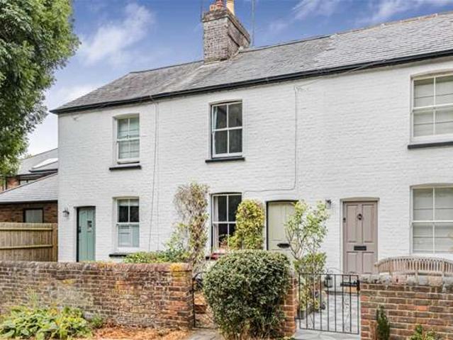 Cottage for sale in Hatching Green, Five Acres