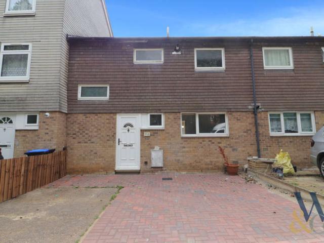 Cottage for sale in Southfields, Northampton