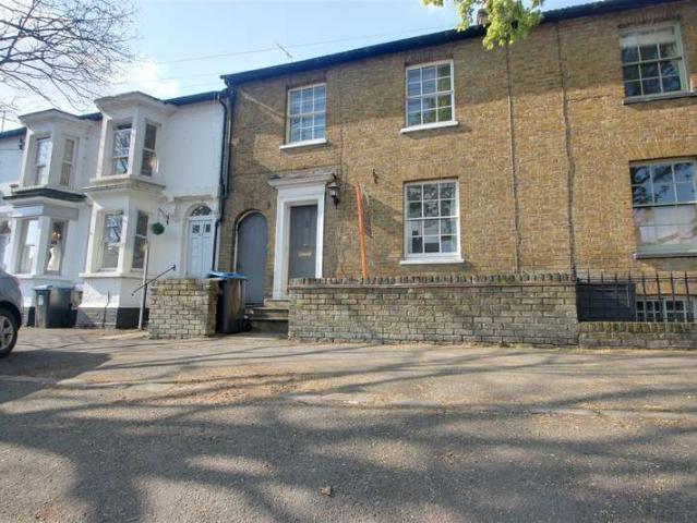 Cottage for rent in Ashlyns Estate, Pouchen End