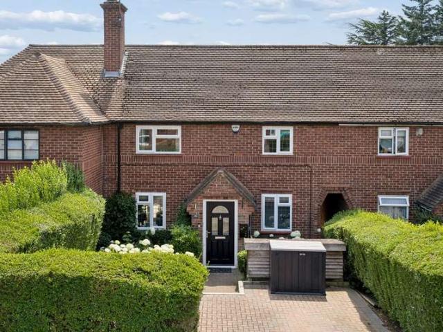 Cottage for sale in Lunnon, Buckinghamshire
