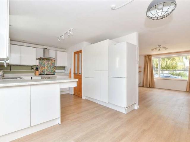 Cottage for sale in Mill Hill, Ash