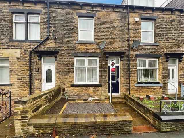Cottage for sale in Undercliffe, Bradford