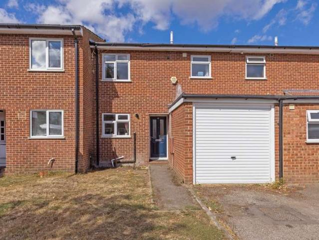 Cottage for sale in Colnbrook with Poyle, Slough
