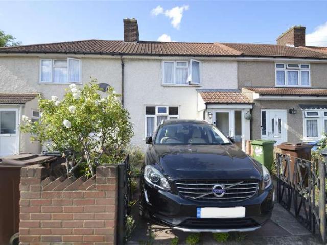 Terraced House for sale in Dagenham, Becontree