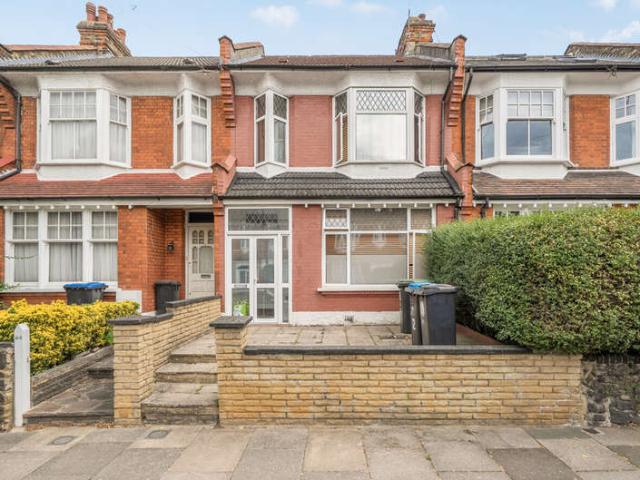 Cottage for sale in New Southgate, Greater London