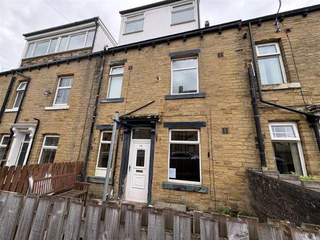Cottage for sale in Pellon, Halifax
