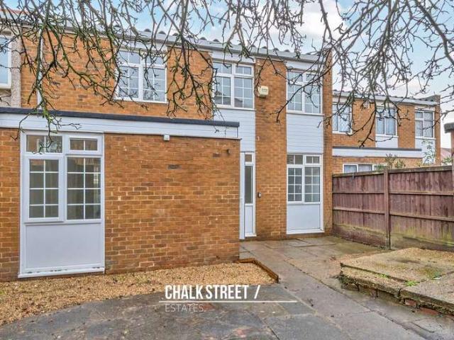 Cottage for sale in Harold Hill, Greater London