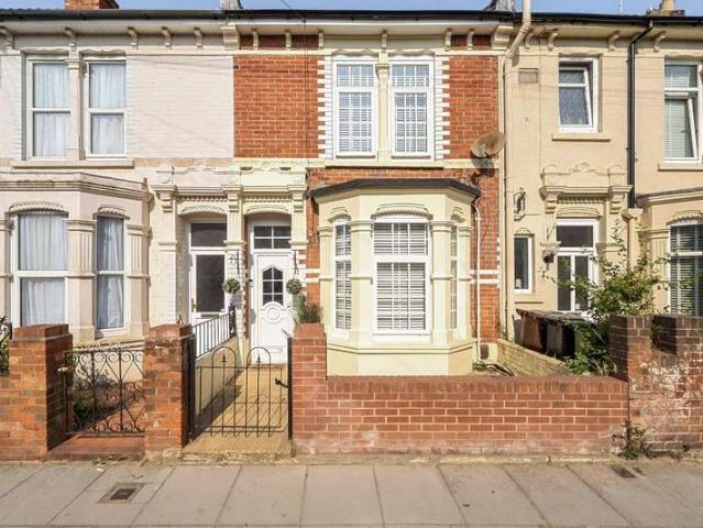 Cottage for sale in Kingston, Copnor