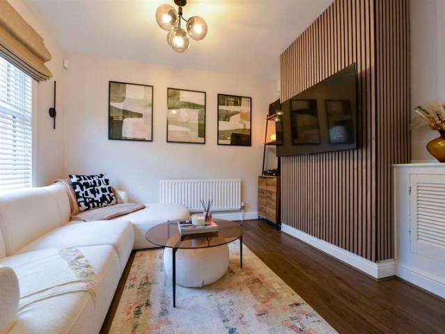 Cottage for sale in Ringlestone, Midway