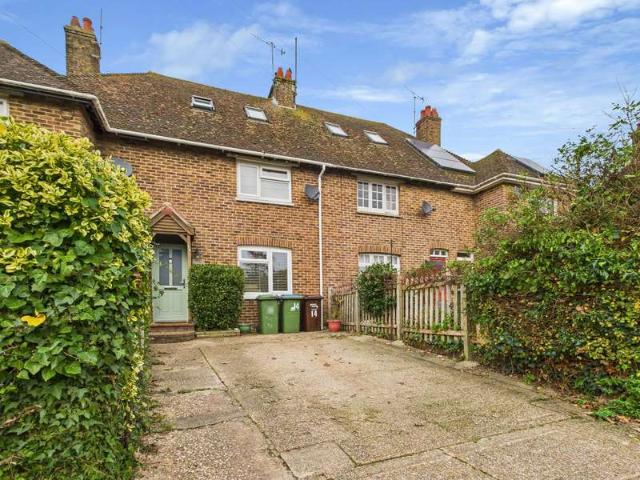 Cottage for sale in Clapham
