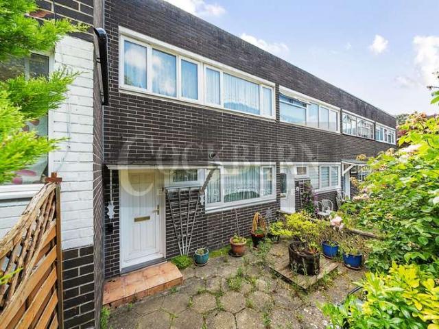 Cottage for rent in Mottingham, Greater London