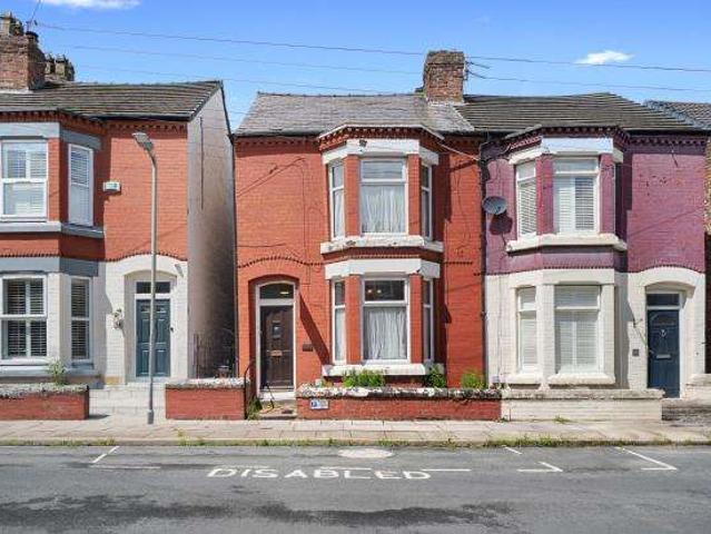 Cottage for sale in Calderstones