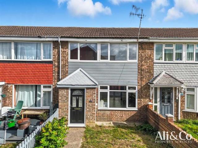 Cottage for sale in East Tilbury, Essex