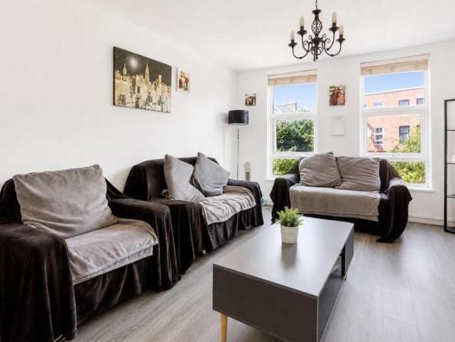 Cottage for sale in West Hackney, Greater London