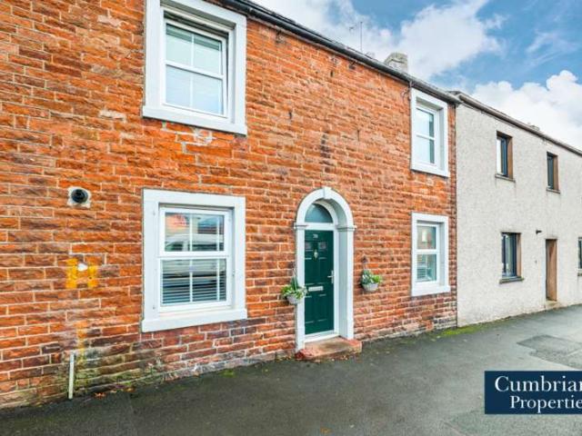 Cottage for sale in Fell Lane