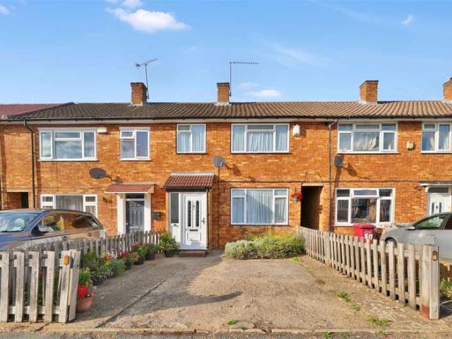 Cottage for sale in Britwell, Slough