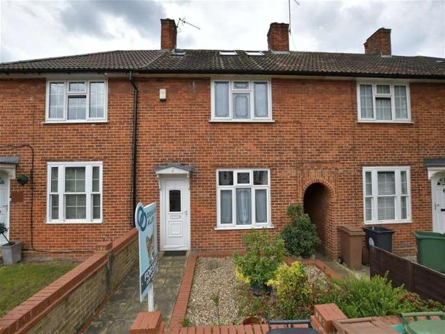 Cottage for sale in Chingford, Greater London