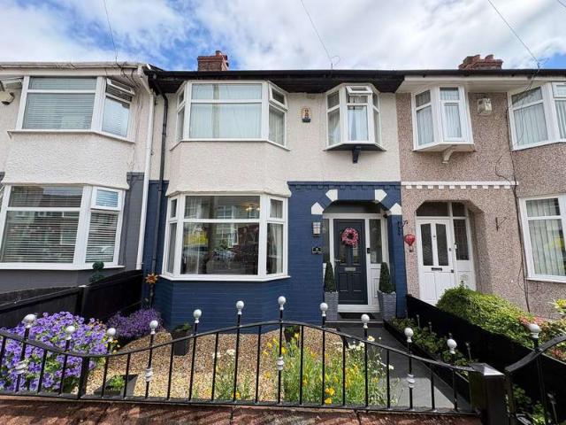 Cottage for sale in London Borough of Ealing, Park Royal