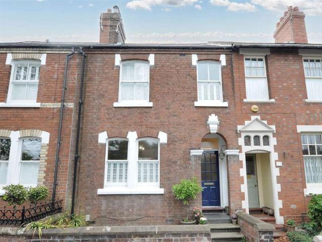 Cottage for sale in Oultoncross, Stafford