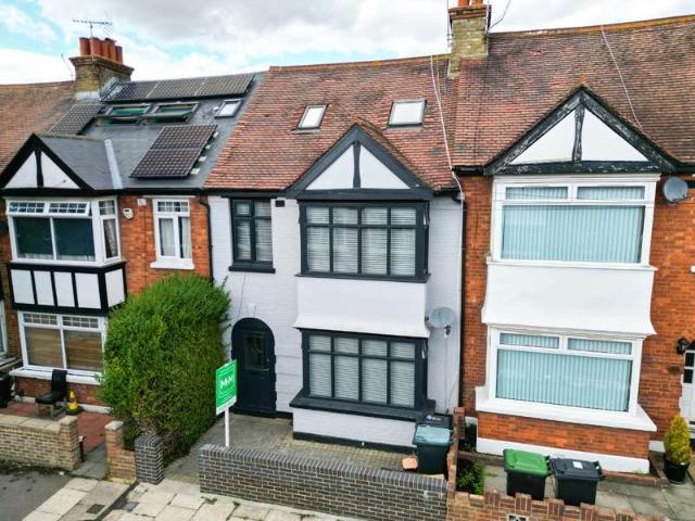Cottage for sale in Kings Farm, Hamerton