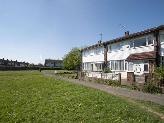 Cottage for sale in Slough