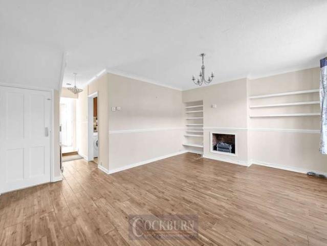 Cottage for rent in Mottingham, Greater London
