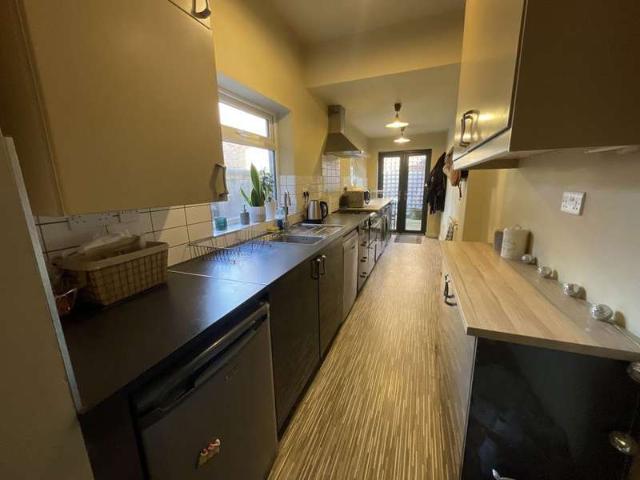 Cottage for rent in West End, Old Wharf