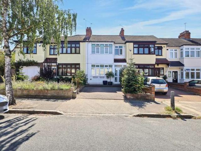 Cottage for sale in Hornchurch, Greater London