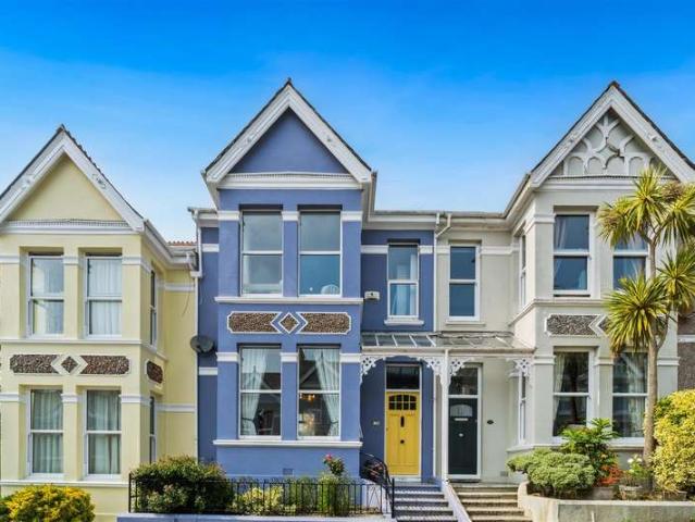 Cottage for sale in Mount Wise