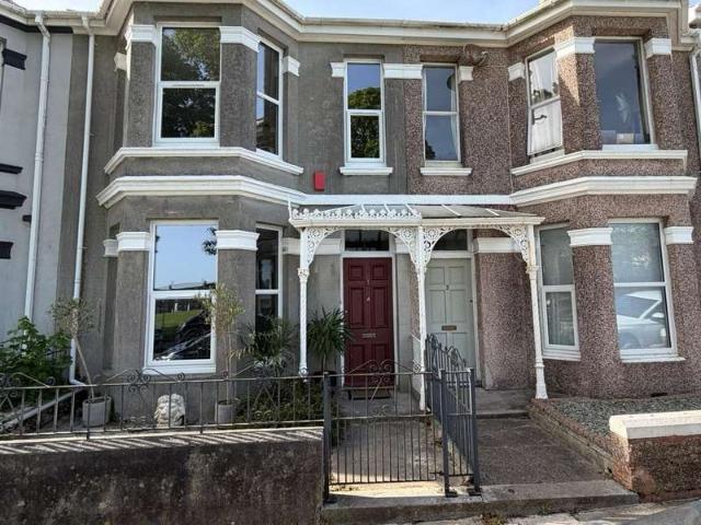 Cottage for sale in Mount Wise