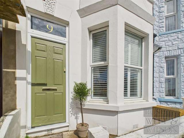 Cottage for sale in Broomgrove, Guestling Green