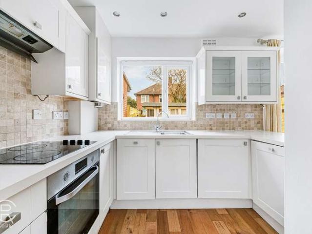 Cottage for sale in London Borough of Ealing, Greater London