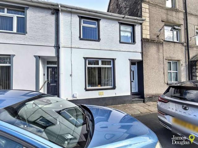 Cottage for sale in Pontypridd, Wales