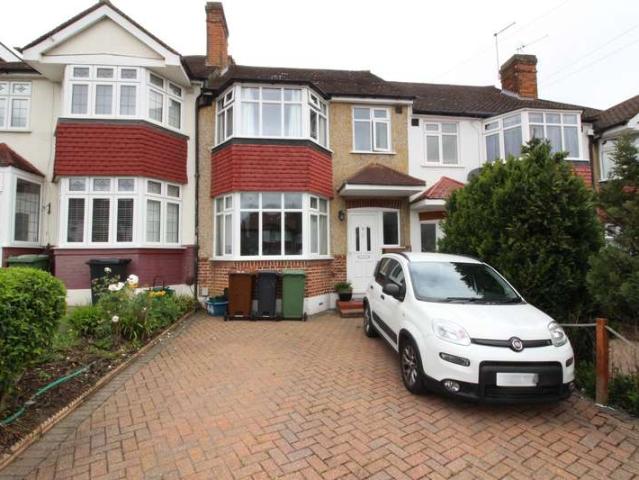 Cottage for sale in Stoneleigh, Ewell