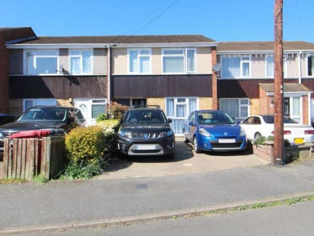 Terraced House for sale in Slough, Cippenham