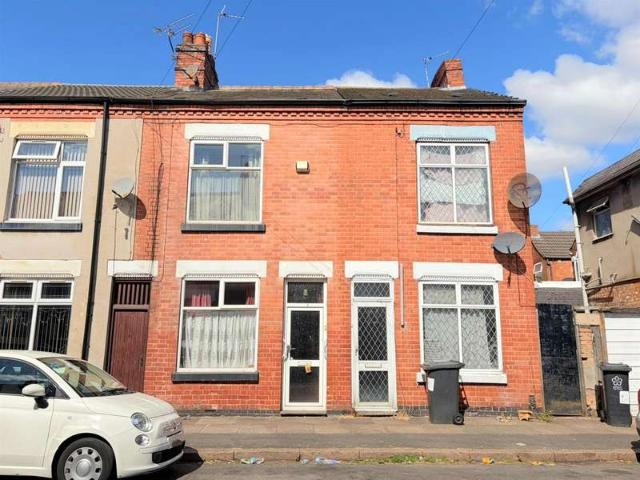 Cottage for sale in Old Wharf, City Of Leicester
