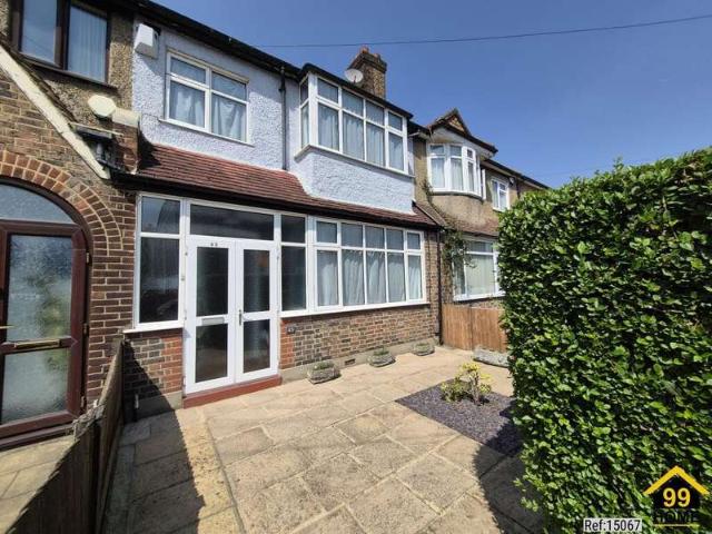 Cottage for sale in London Borough of Merton, Greater London
