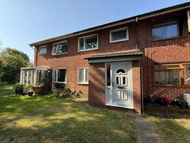 Cottage for sale in Covingham, Swindon