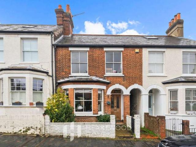 Cottage for sale in St Albans, Five Acres