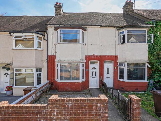 Cottage for sale in Snodhurst, Chatham