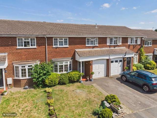 Cottage for sale in Batchworth, Hertfordshire