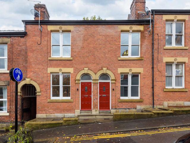 Terraced House for sale in Sheffield, Broomfield