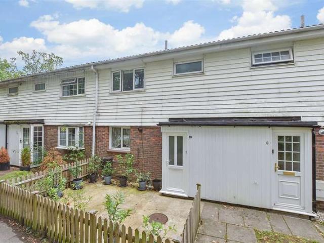 Cottage for sale in Bewbush, Crawley