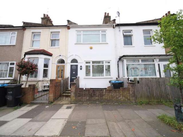 Cottage for sale in Ponders End, Greater London