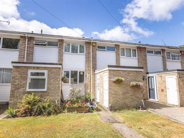 Terraced House for sale in Windsor, Clewer Green