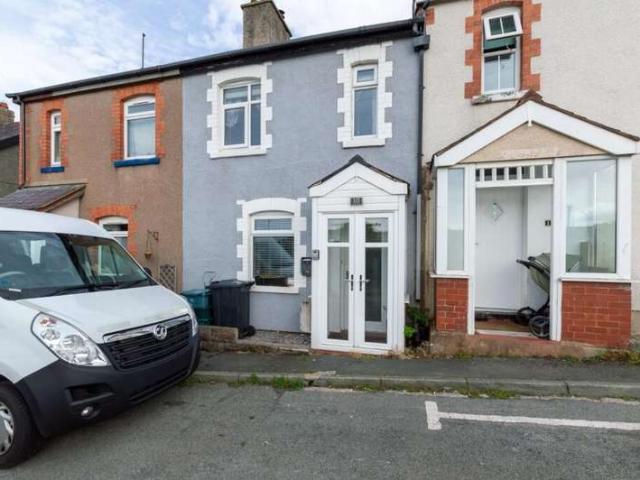 Cottage for sale in Llansanffraid Glan Conwy, Wales
