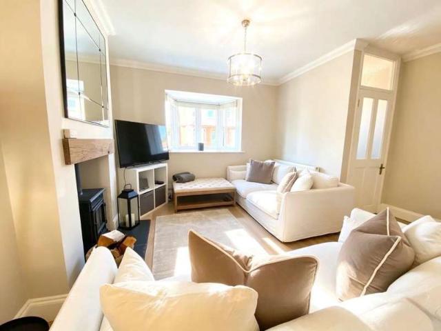 Cottage for sale in The Galleries, Navestock Side
