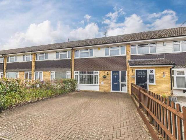 Cottage for sale in Iver, Iver Heath