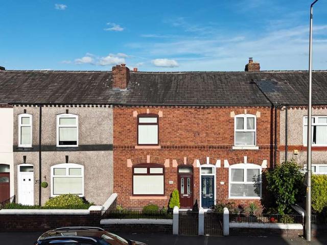 Cottage for sale in Bryn, Wigan